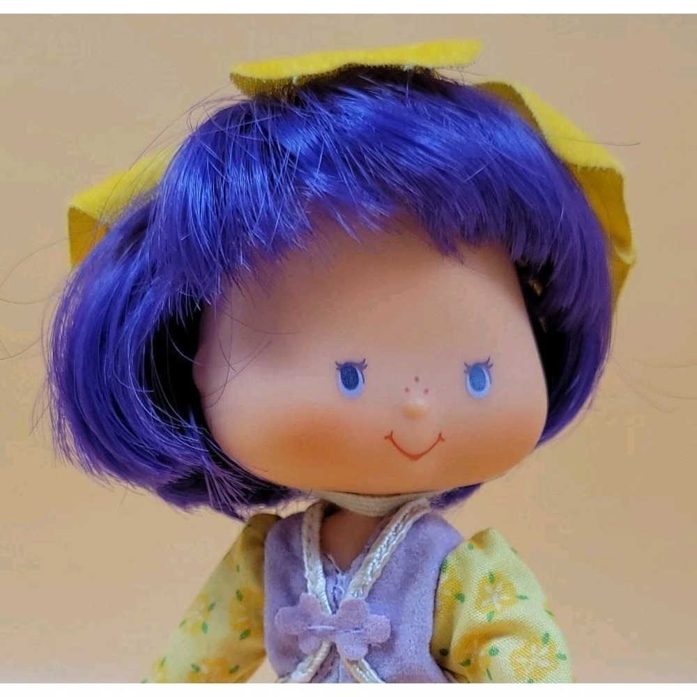 VTG Strawberry Shortcake Almond Tea Doll Marza Panda Pet Comb Kenner 1983 - Picture 2 of 9